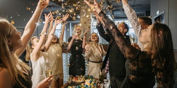 ARAG Experte Marvin Böhnhardt über Stolperfallen bei der Weihnachtsfeier