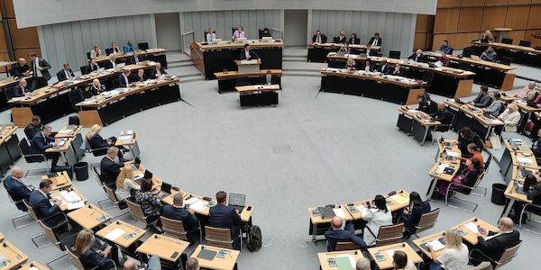 Berliner Abgeordnetenhaus beschließt Reform des Polizeigesetzes