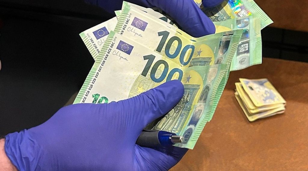 Razzien gegen mutmaßliche Scheinehe-Vermittlung in mehreren Städten