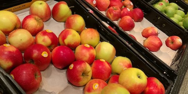 Zahl ehrenamtlicher Helfer bei Lebensmitteltafeln auf Rekordhoch