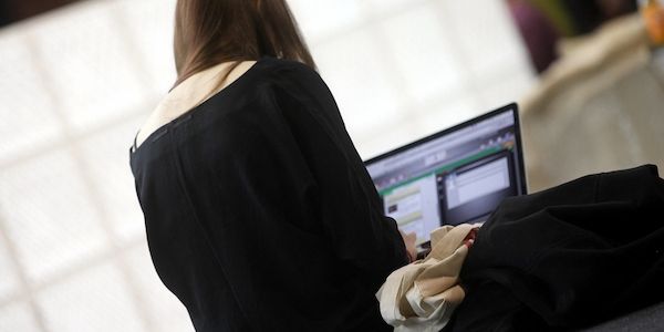 Umsatz im Dienstleistungsbereich im September niedriger