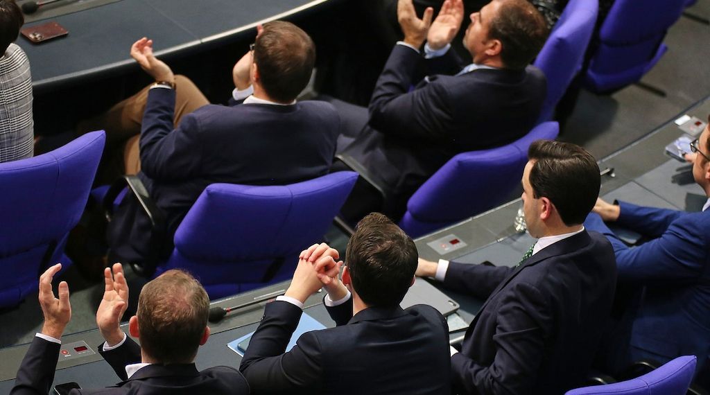 10 Renten-Abweichler in Unionsfraktion - keine bei der SPD