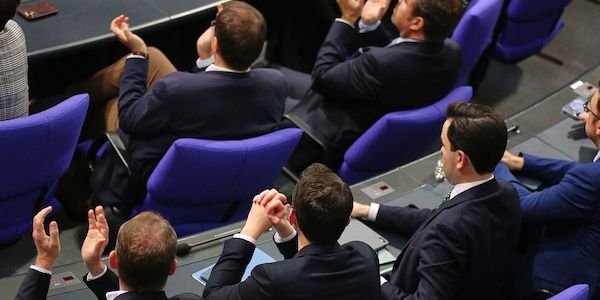 10 Renten-Abweichler in Unionsfraktion - keine bei der SPD