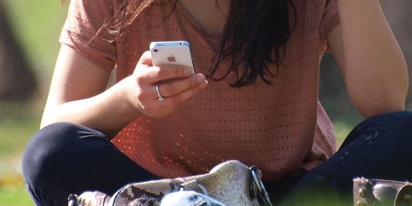 Betrügerisches App-Netzwerk bringt Geschädigte um Millionen