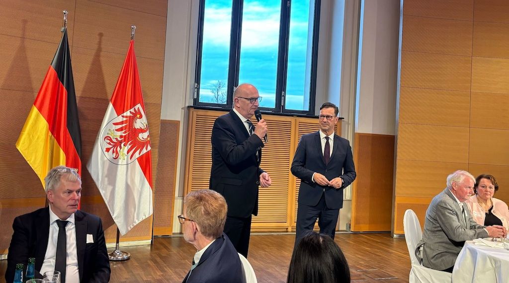 Brandenburgs Ministerpräsident Dietmar Woidke hat Bürger zu mehr Stolz auf ihre Leistungen aufgerufen