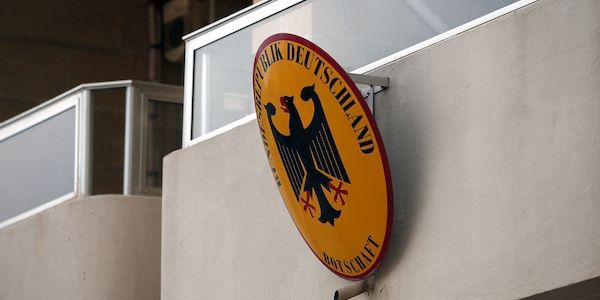 Weniger "Chancenkarten" für Fachkräfte als erwartet ausgegeben