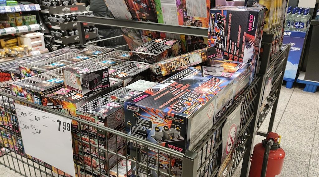 Berliner Bezirke planen Böllerverbote zu Silvester