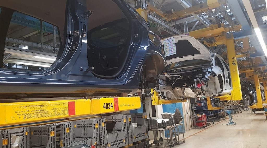 Autozulieferer ZF Friedrichshafen plant Kurzarbeit wegen Chipkrise