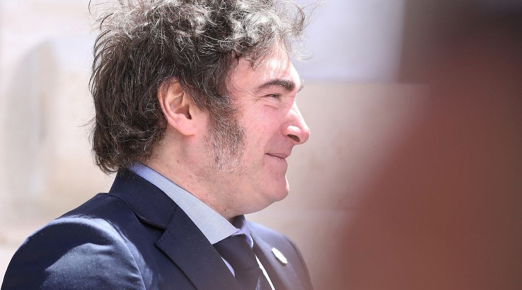 Milei feiert Erdrutschsieg bei Parlamentswahlen in Argentinien