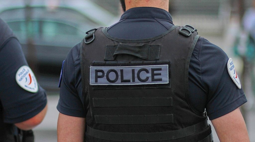 Zwei Verdächtige nach Juwelenraub im Louvre festgenommen