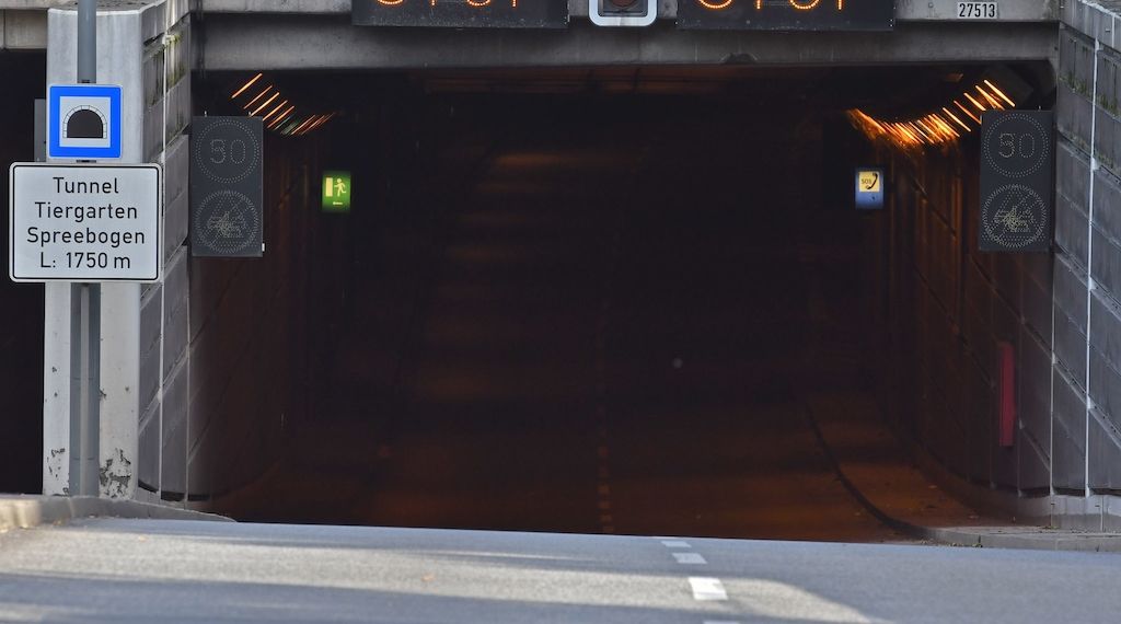 Berliner-Tiergartentunnel erneut in beide Richtungen gesperrt