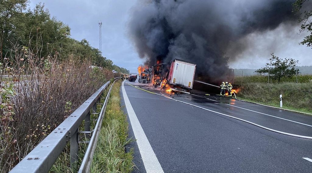 Einsatz der Feuerwehr bei Autobahnunfall am Dreieck Spreewald