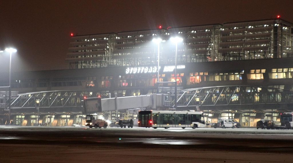 Syrischer Staatsbürger nach internationalem Haftbefehl am Stuttgarter Flughafen festgenommen