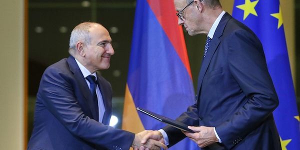 Merz sieht "historische Chance" für "europäischen Weg" Armeniens