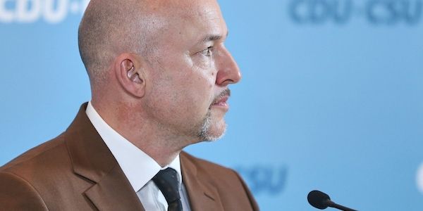 Union wirft AfD "Anti-Deutschland-Diplomatie" vor