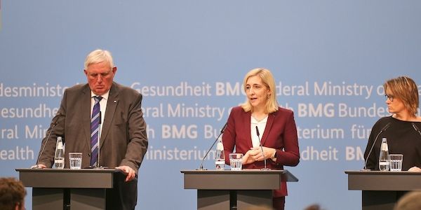 Bund-Länder-Arbeitsgruppe legt Optionen für Pflegereform vor