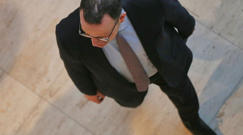 Spahn erwartet keinen höheren Krankenkassen-Zusatzbeitrag