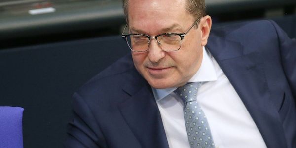 Innenminister: Linksextreme anfällig für russischen Einfluss