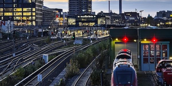 Vier Verletzte nach Auseinandersetzung unter Warschauer Brücke in Berlin