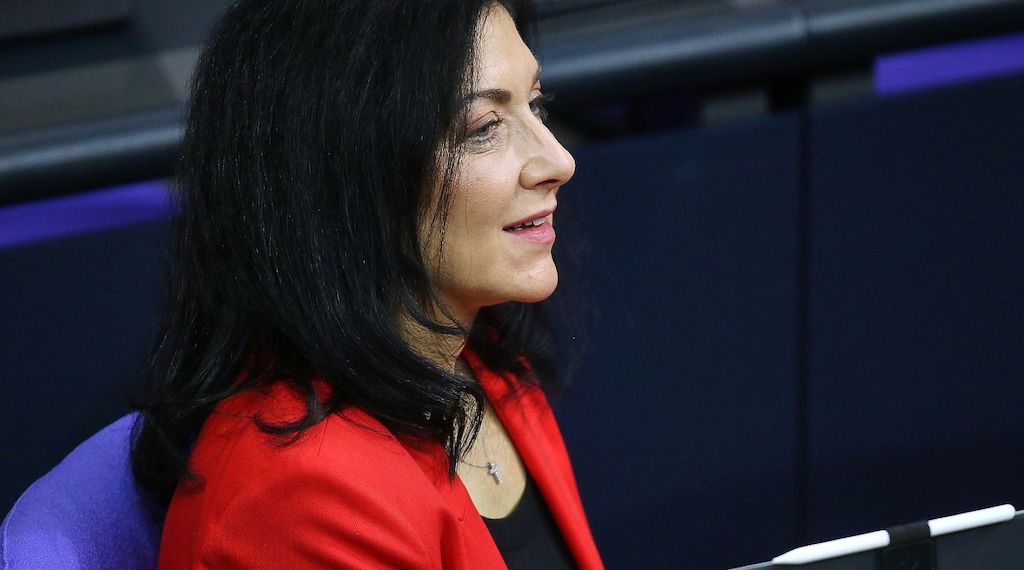 Meyer Werft erhält Großauftrag - Reiche spricht von "Durchbruch"