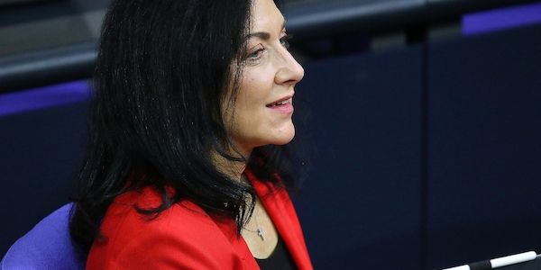 Meyer Werft erhält Großauftrag - Reiche spricht von "Durchbruch"