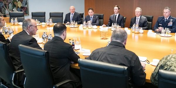 Bundesregierung sieht sich bei Ukraine-Gesprächen als Unterstützer