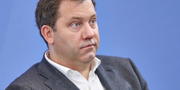 Klingbeil zeigt sich skeptisch zu Friedenstruppen in der Ukraine