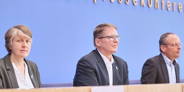 Verbände schließen Klage gegen neues Infrastrukturgesetz nicht aus