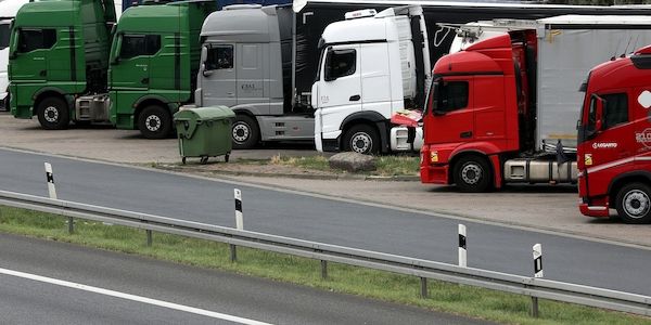 EU-Kommission gibt grünes Licht für deutsches Lkw-Schnellladenetz