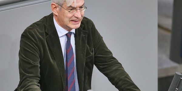 Middelberg verteidigt Schuldenkompromiss für Ukraine-Kredit