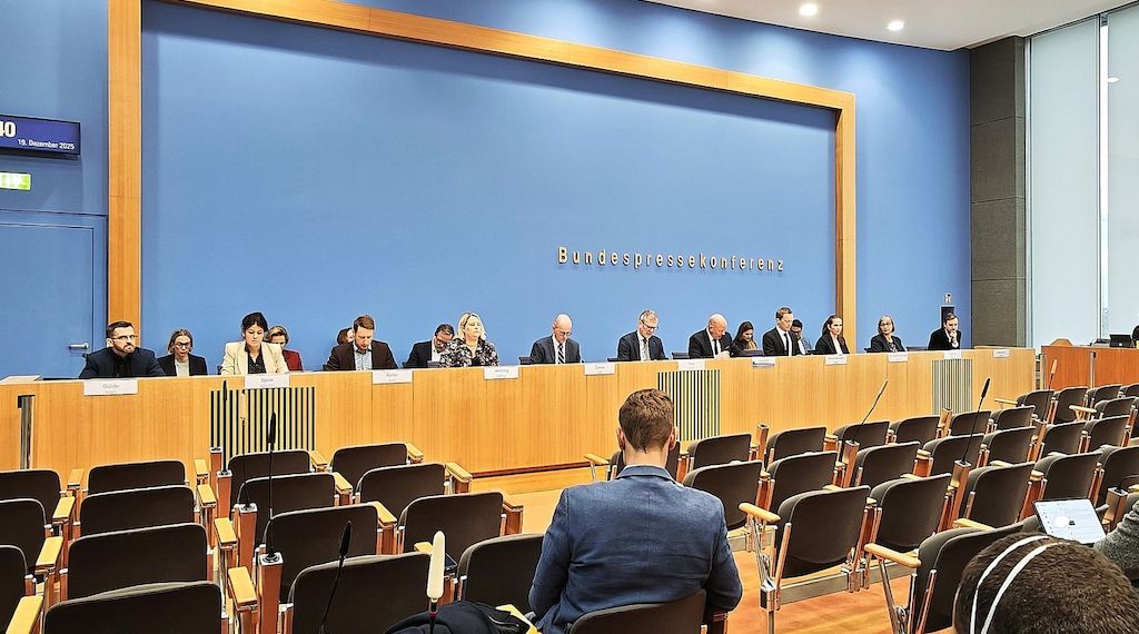 Bundesregierung verteidigt Ukraine-Darlehen