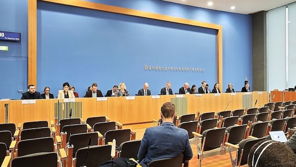 Bundesregierung verteidigt Ukraine-Darlehen