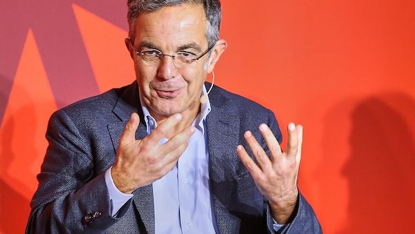 Navid Kermani wünscht sich mehr Begeisterung in der Politik