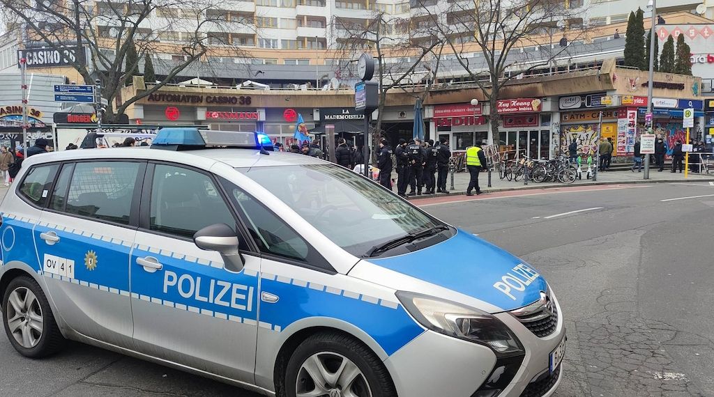 Polizist bei Partyauflösung in Berlin-Kreuzberg verletzt