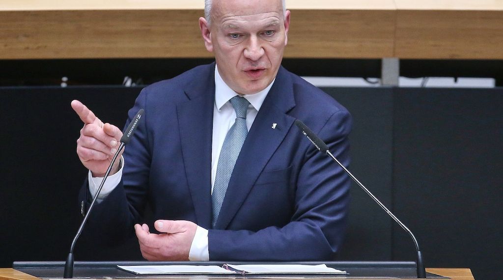 Wegner will Gesetz zu Volksbefragungen bis zur Berlin-Wahl