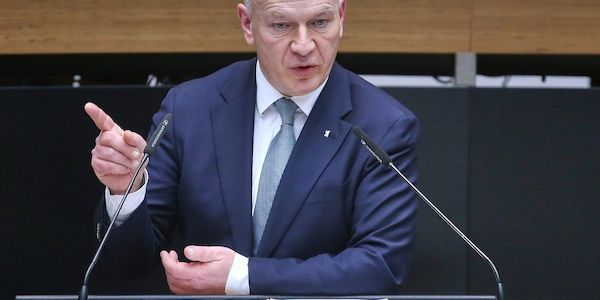 Wegner will Gesetz zu Volksbefragungen bis zur Berlin-Wahl