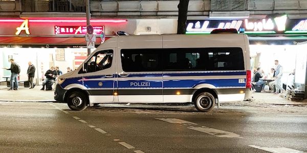 Sprengstoffexplosion vor Berliner Krankenhaus