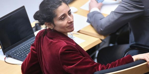 Grüne fordern Rücknahme von Kürzungen bei Frauenprojekten in Berlin