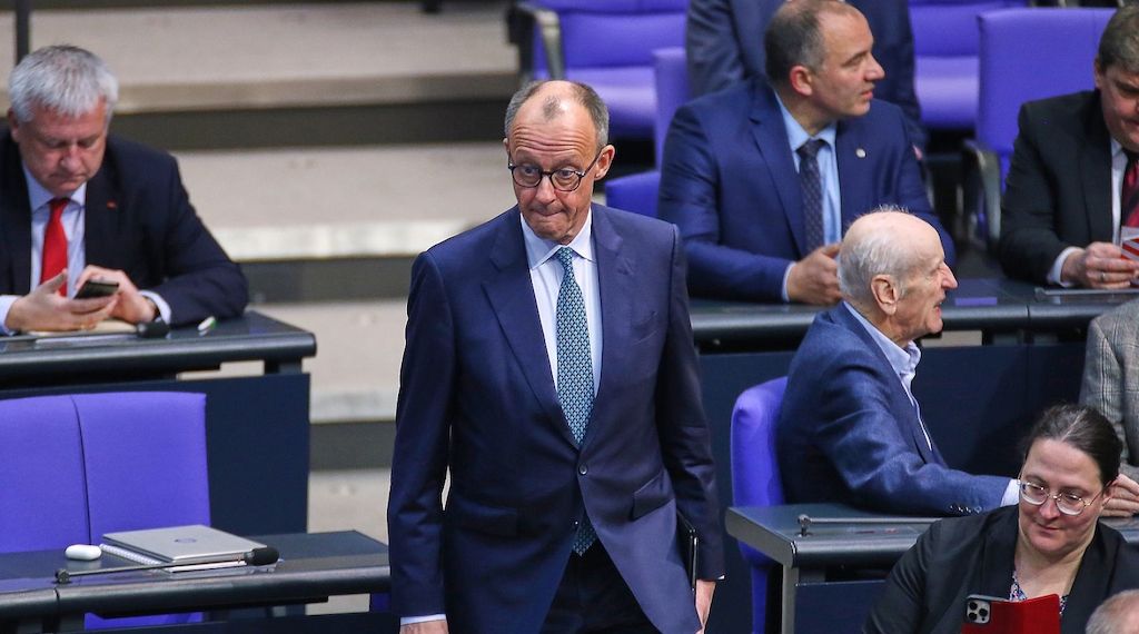 Insa: Union verkürzt Abstand auf AfD