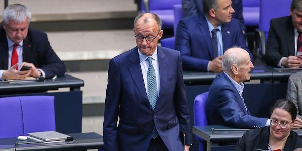 Insa: Union verkürzt Abstand auf AfD