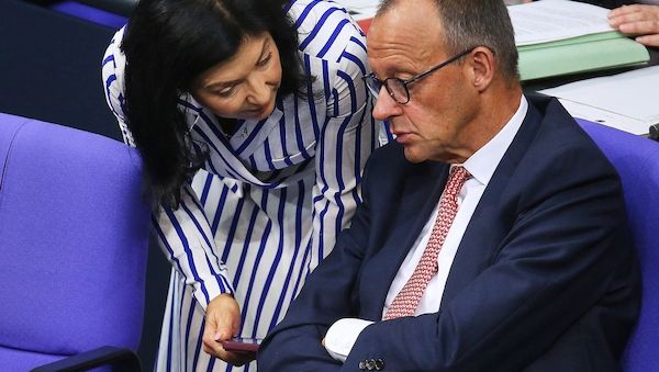 Giffey kritisiert Ton von Merz und Reiche