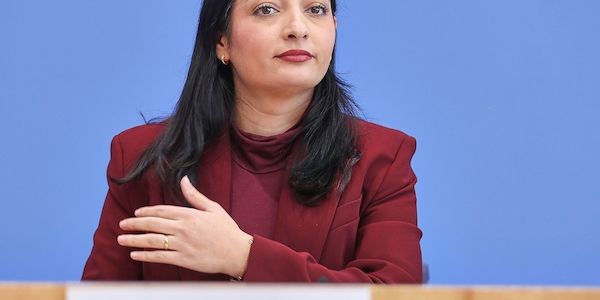 Alabali Radovan will mehr Aufträge für deutsche Firmen in Ukraine