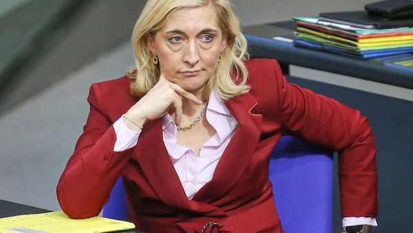 Krankenkassen weisen Warken-Kritik zurück