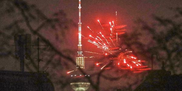 Luftretter plädieren für Böllerverbot in der Silvesternacht