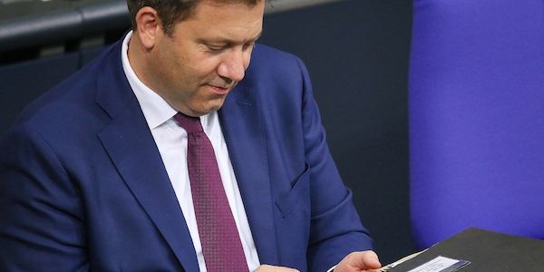 Klingbeil verzichtet an Weihnachten bewusst aufs Handy