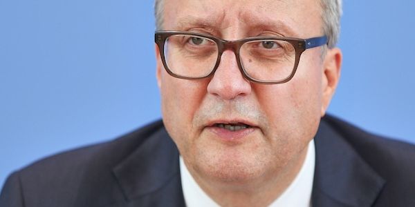 Voßkuhle fordert Klarnamenpflicht im Internet