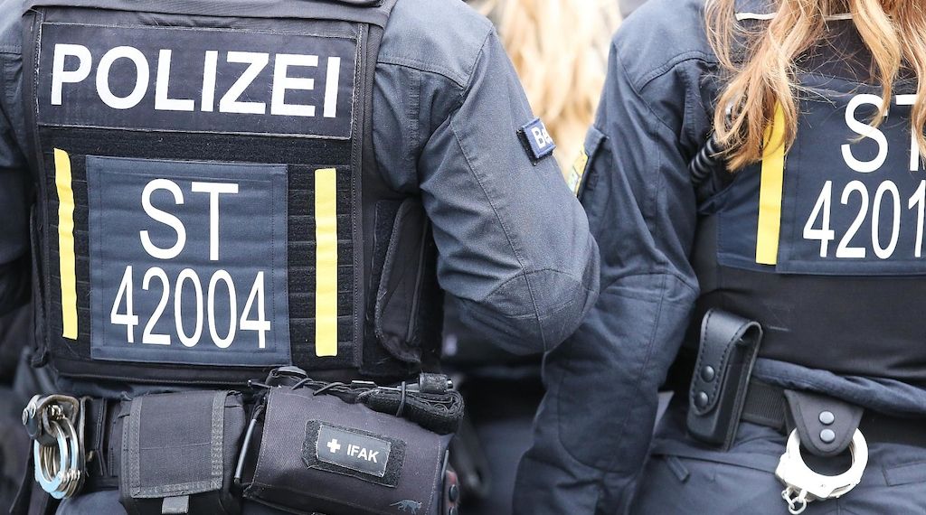 Auseinandersetzung in Leipziger Wohnung führt zu Verletzten