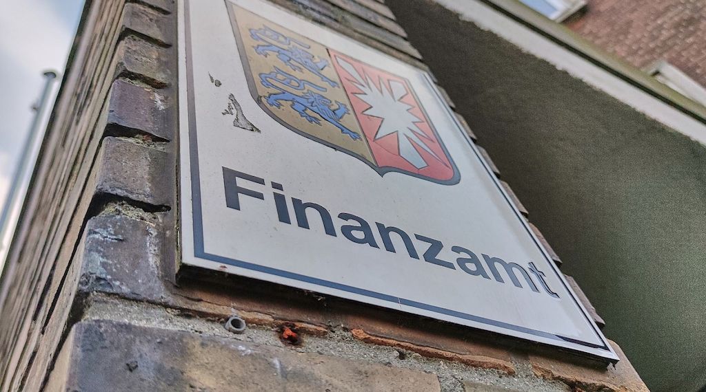 Behördengang kostet durchschnittlich 125 Minuten Zeit