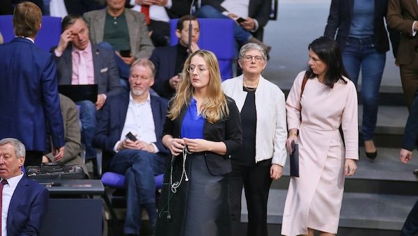 Dröge wirft AfD Provokationen und "Selbstmitleid" vor