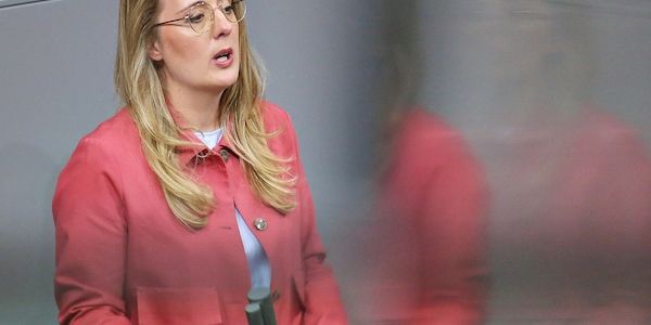 Grüne werfen Regierung Rückschritte beim Klimaschutz vor